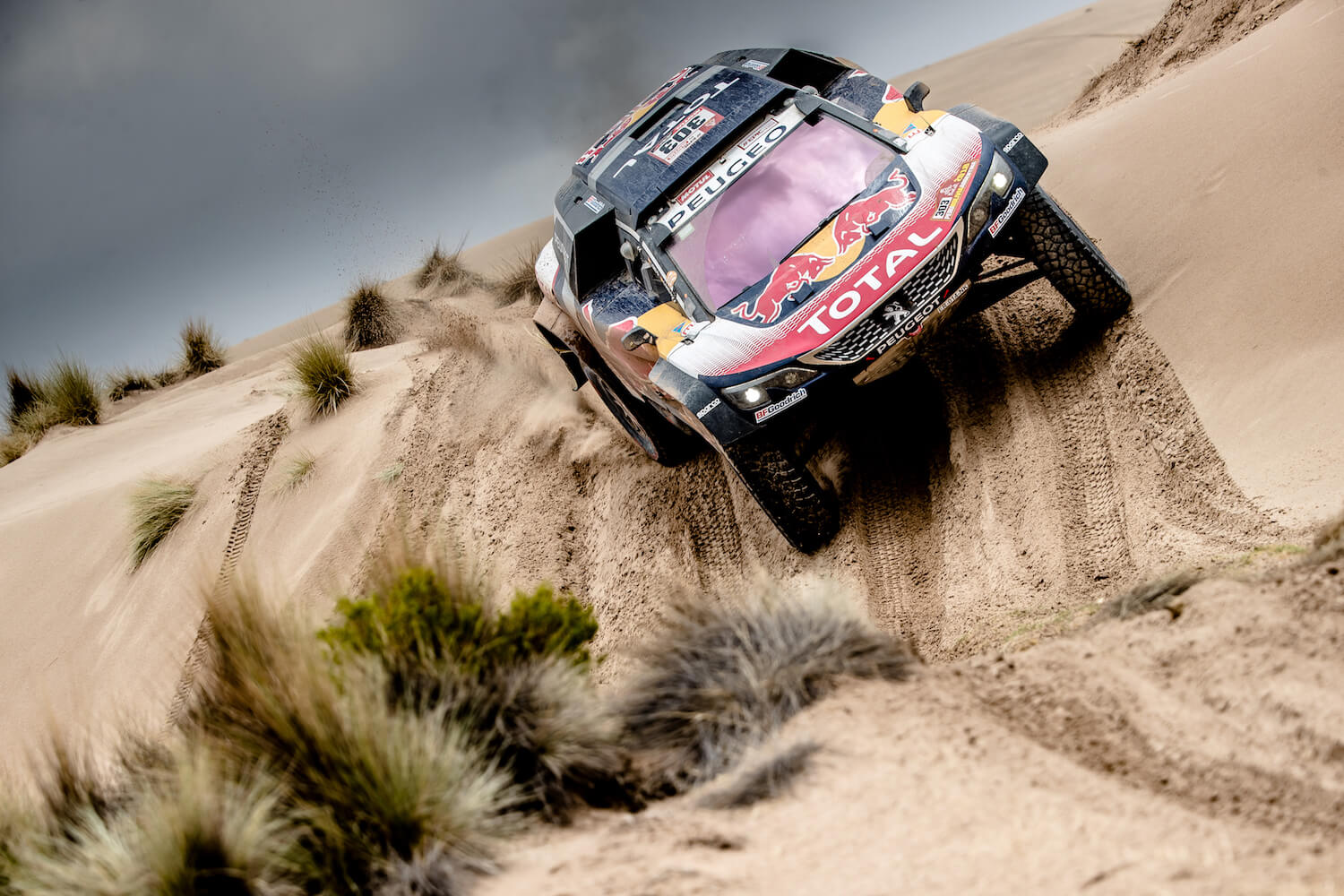 Jubilejní Peugeot Emotion Day ohromí návštěvníky „dakarskou šelmou“