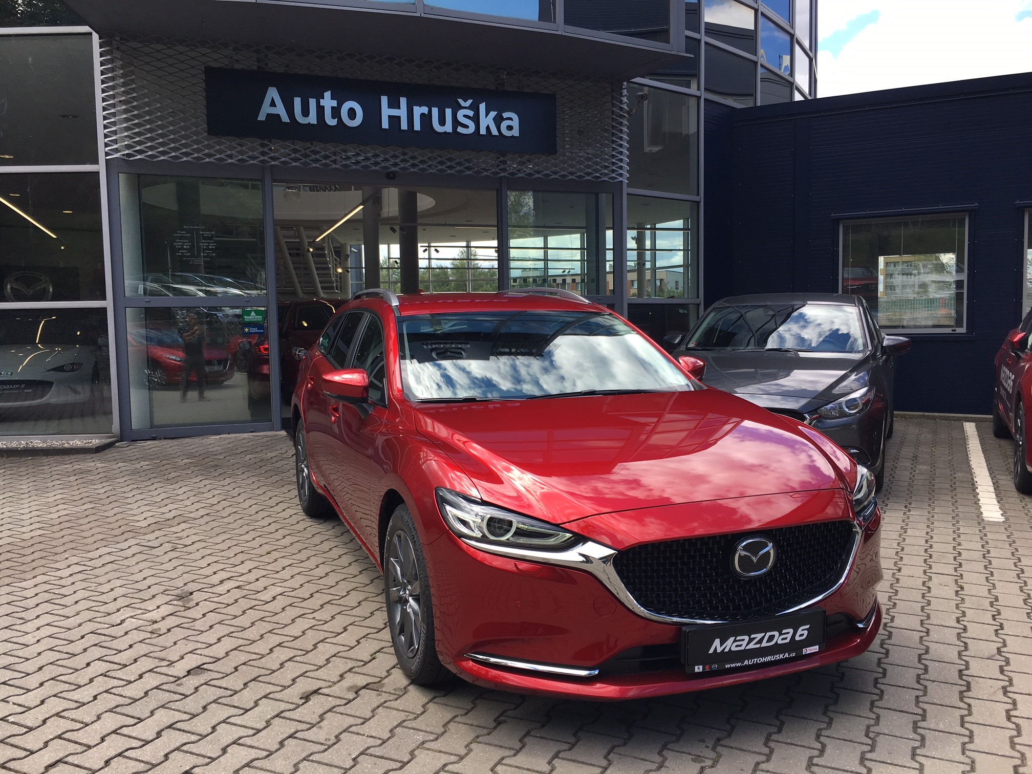 Mazda 6 WGN Revolution 2.5G 194k A/T + GPS